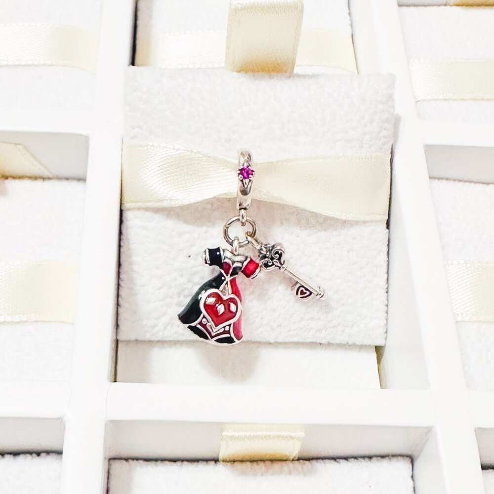 925 Sterling Silver Alice In Wonderland Queen Of Hearts Dress Dangle Charm